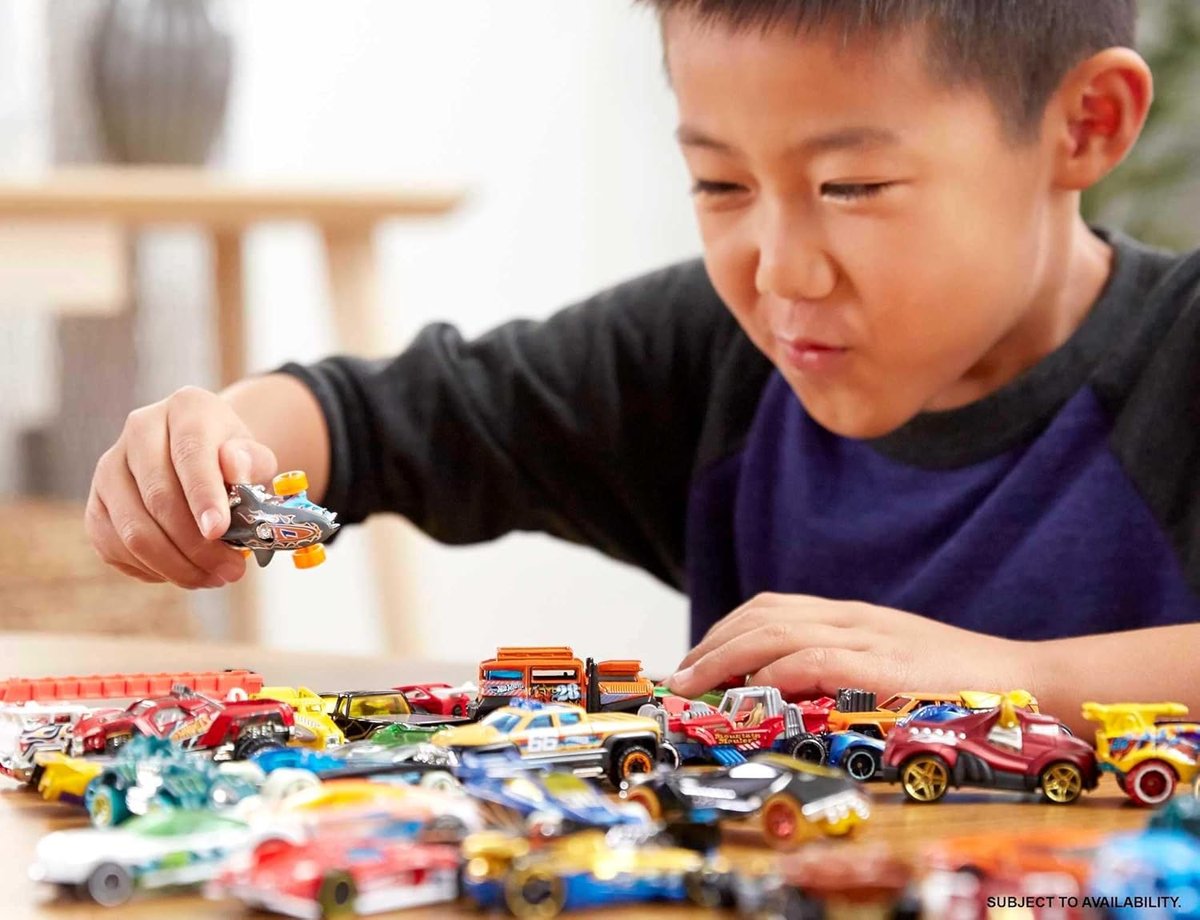 Hot Wheels 20-Car Gift Pack view 2