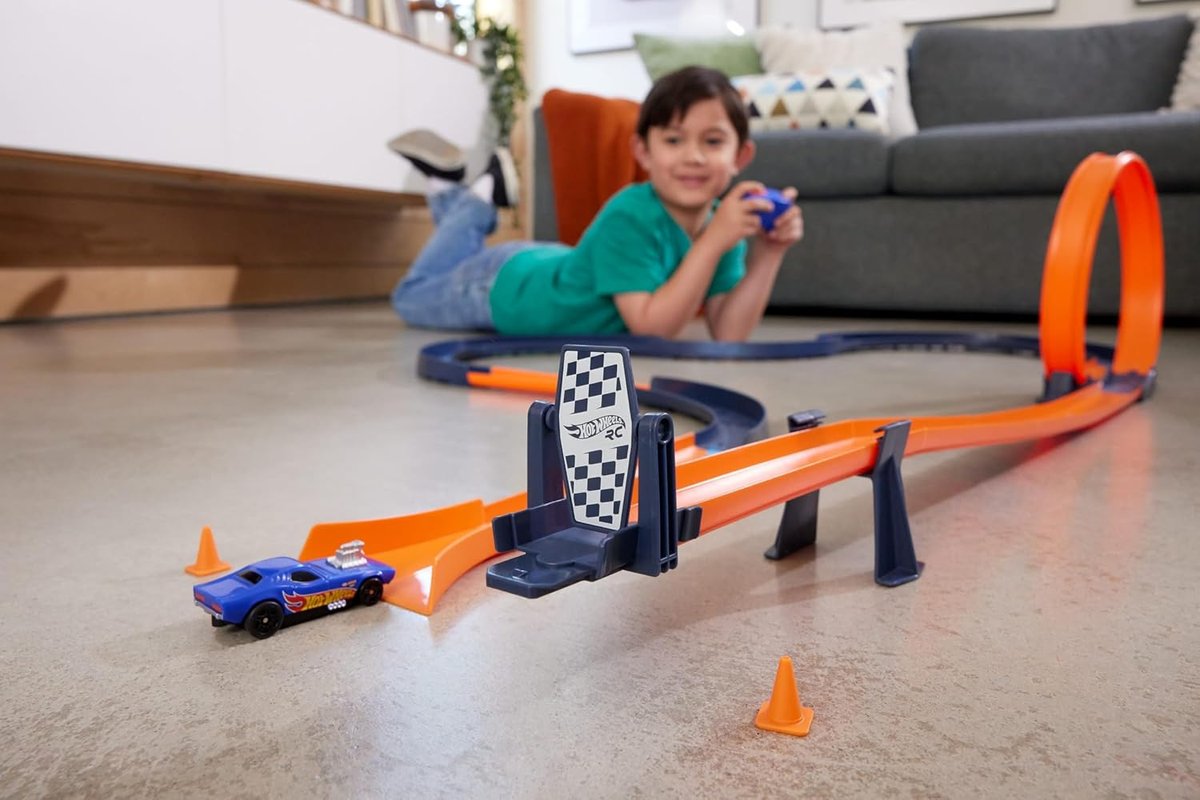 Hot Wheels RC Speed Challenge Track Set view 2