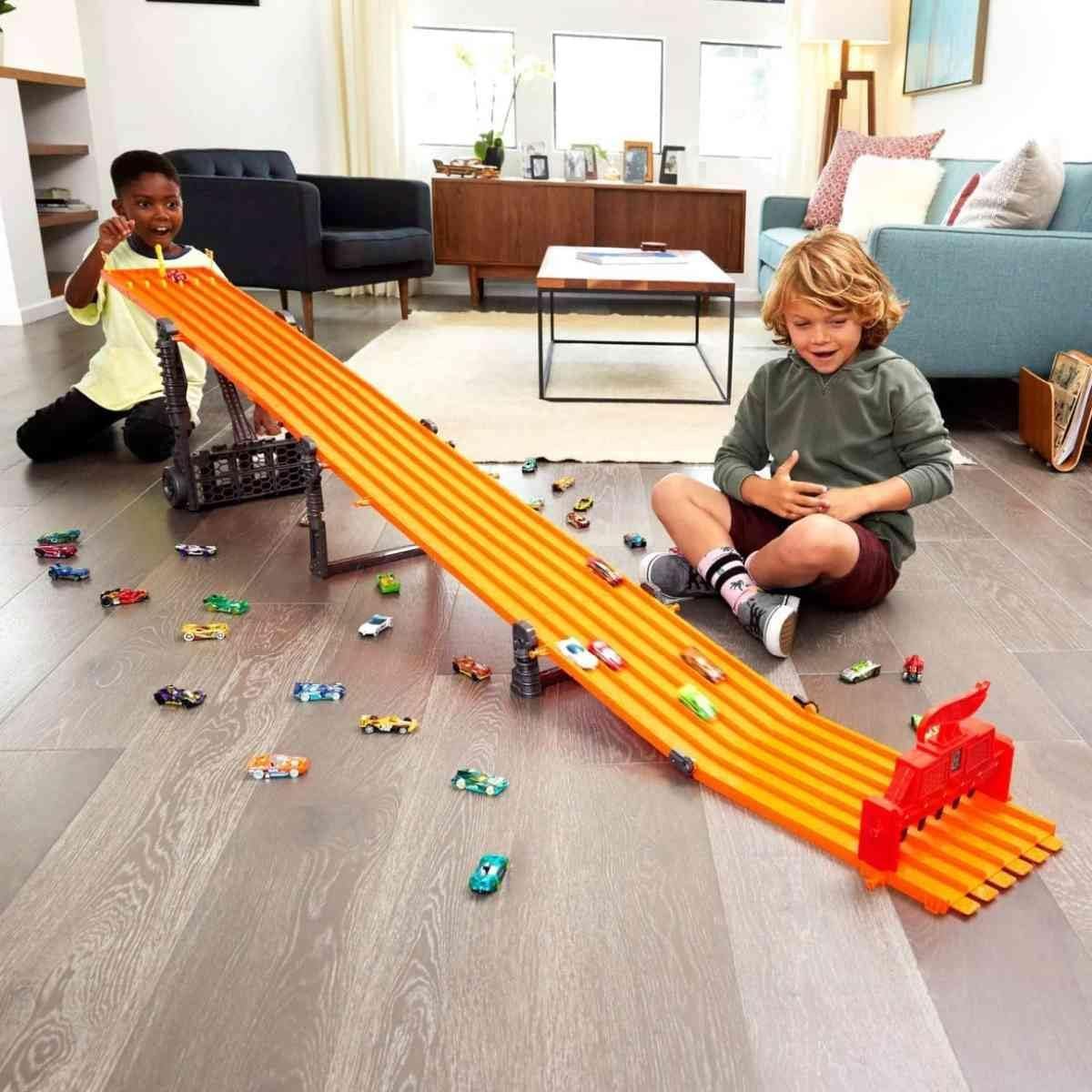 Hot Wheels Super 6-Lane Raceway view 2